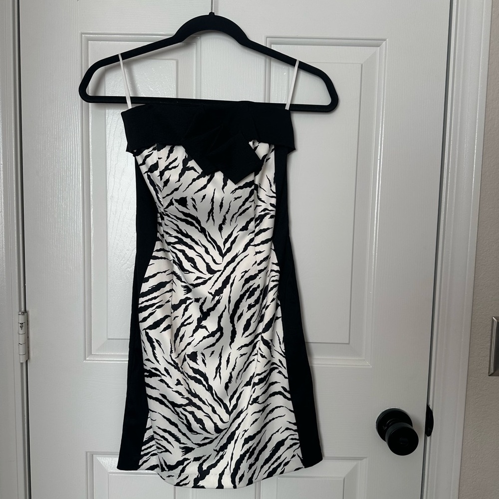 Jessica McClintock Black and White Strapless Dress